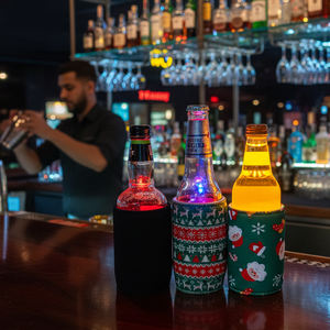 LEDライト付きカスタムクージー、カスタムロゴ入りウェディングクージー、スタビーホルダー、ビールクーラー、ワインクーラー、パーティー用ボトルホルダー - Product Image 5