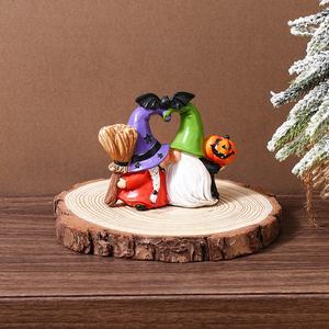 Estilo <span class=keywords><strong>de</strong></span> <span class=keywords><strong>dibujos</strong></span> animados calabaza tallada Gnomo elfo pareja besándose gesto en forma <span class=keywords><strong>de</strong></span> corazón decoración del hogar para ancianos Material <span class=keywords><strong>de</strong></span> resina - Product Image 5