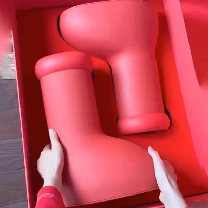 2023 new Women's Rubber Upper Long rubber luxury designer astro boy boots women shoes for new style big red boots mschf010