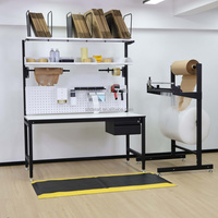 Table d'emballage DETALL avec convoyeur conçue pour la production industrielle avec configuration industrielle personnalisée
