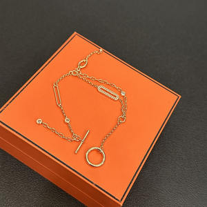 Pulseras de Aleación de Diseño a Precio Mayorista, Joyería Inspirada en Marcas Famosas, Colgante de Lujo con Borde Moderno - Product Image 2