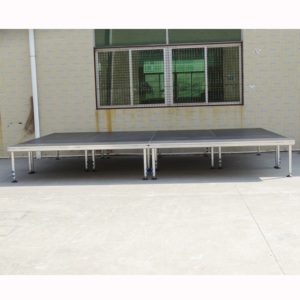 Plateforme de scène portable en aluminium pour extérieur avec montage facile et surface antidérapante pour spectacles en plein air - Product Image 4