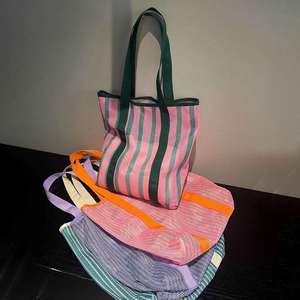 Bolso de playa grande de malla transparente con parte superior abierta para mujer, bandolera transparente a rayas sin arena, colorido para verano y piscina - Product Image 5