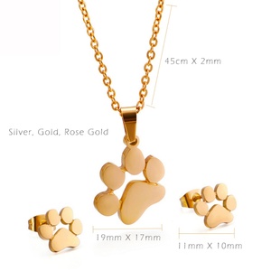 Juego de Joyería con Pendientes de Acero Inoxidable con Huellas de Animales (Perro/Gato) y Collar Chapado en Oro - Product Image 2