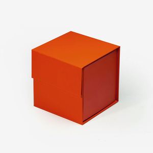 Caja de Regalo Plegable de Cartón Rígido de Lujo, Caja de Regalo Magnética con Diseño Personalizado - Product Image 1