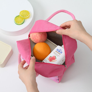 Sac à déjeuner isotherme 3D dessin animé pour enfants, petit sac bento en tissu Oxford, mignon, pour étudiants, boîte à lunch portable pour trajets domicile-travail et campus - Product Image 4