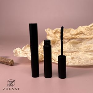 Tube de sérum pour la croissance des cils, 4ml, noir mat, rond, avec tête de brosse en silicone, bouteille vide portable pour le soin des cils - Product Image 5