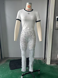 Conjuntos de mujer de nuevo diseñador, Top corto estampado y mallas, conjunto de 2 piezas, ropa de calle informal, conjunto de dos piezas para mujer, ropa 2025 - Product Image 6