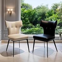 Chaise de salle à manger moderne de luxe, revêtement en similicuir noir, dossier sculpté, pieds en métal, pour restaurant, hôtel, usage domestique