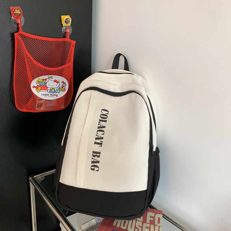 Black and white without pendants