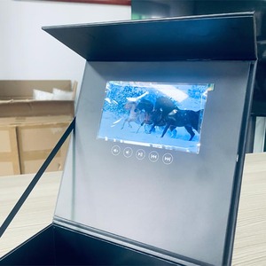 Caja de regalo de cartón negro hecha a mano Pantalla LCD de 7 pulgadas Video personalizado para compras de aniversario de cumpleaños Fines promocionales - Product Image 6