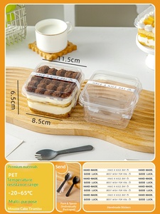 กล่องเค้กพลา<span class=keywords><strong>ส</strong></span>ติก PET แบบใช้แล้วทิ้ง รูปทรง<span class=keywords><strong>ส</strong></span>ี่เหลี่ยม โปร่งใ<span class=keywords><strong>ส</strong></span> ปรับแต่งได้ บรรจุภัณฑ์ขนาดเล็ก<span class=keywords><strong>ส</strong></span>ำหรับข<span class=keywords><strong>น</strong></span>มทีรามิ<span class=keywords><strong>ส</strong></span>ุ <span class=keywords><strong>มู</strong></span><span class=keywords><strong>ส</strong></span> และของหวาน - Product Image 6