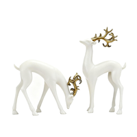 Sculpture de cerf de luxe en résine peinte, écologique, vente directe usine 2026, décoration intérieure, statue de renne en polyrésine