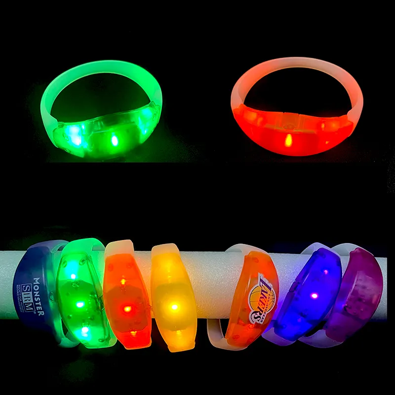 Blinken für Luminous Wrist Up Prop Karneval Performance Day Das Rave Glowing Light Up LED-Armband mit Controller