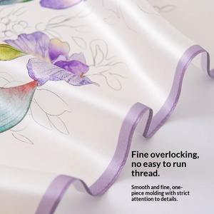 Cadeau pour la Saint-Valentin, foulard carré en soie de mûrier imprimé élégant haut de gamme pour femmes, avec motif de fleurs de narcisse violettes - Product Image 4