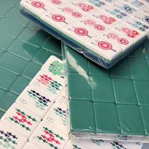 Donkergroene acryl Amerikaanse Mahjong-tegels fabrieksgegraveerd ontwerp duurzaam gladde randen bulkset familiespelavonden cadeaus - Product Image 6