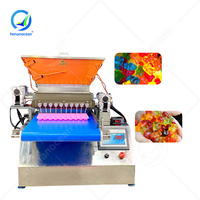 Machine à bonbons gélifiés OCEAN Jelly pour la fabrication de bonbons à la gélatine, le dépose de chocolat et le moulage de bonbons gélifiés, petite taille