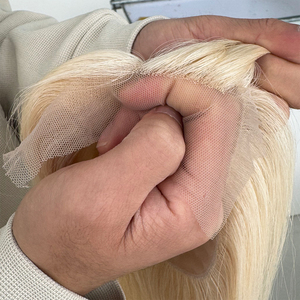 Topper en dentelle personnalisé à raie libre pour femmes, en cheveux humains européens, base en soie, d'un seul donneur, cuticules alignées, vente en gros - Product Image 2