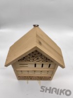 Hôtel à insectes en bois personnalisé avec crochet de suspension, abri multi-chambres pour abeilles solitaires, abri pour insectes de jardin pour aménagement extérieur