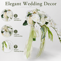 Bouquet de mariée cascade blanc et vert, bouquet de verdure sauvage, thème jungle, bouquet de fleurs artificielles en cascade pour mariage