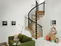 Einfach installierte Villa Gewerbliche Glass tufe Wendeltreppe Bewohner Innen Holz profil Wendeltreppe