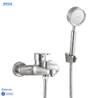 Ensemble de douche mural moderne en acier inoxydable brossé avec jet de pulvérisation à noyau en céramique pour hôtels et villas