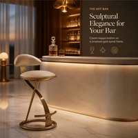 Tabouret de bar sculptural de luxe en cuir crème avec siège annulaire, base spirale dorée et dossier flottant, chaise de comptoir pour la maison, l'hôtel et le bar