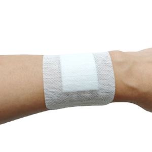 無菌医療用外科用粘着性創傷ドレッシング吸収パッド付き不織布ケアドレッシングメーカー工場価格 - Product Image 1