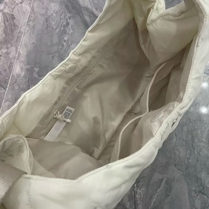 <span class=keywords><strong>Sac</strong></span> à <span class=keywords><strong>main</strong></span> mini bandoulière Designerquilty Pleasures 5L pour <span class=keywords><strong>femme</strong></span>, automne/hiver, broderie, style sportif, pratique - Product Image 2