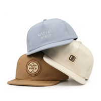 Hoge kwaliteit ongestructureerde 5-panel pet met snapback, platte klep, baseballcap, performance running cap met aangepaste logo borduring