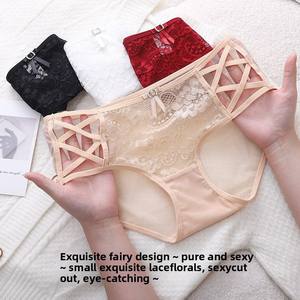法国十字性感蕾丝低腰女内裤纯欲望镂空透气抱臀棉裆薄内衣 - Product Image 2