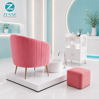 Ensemble de fauteuil de pédicure moderne en velours de luxe rose avec bassin de spa pour les pieds, mobilier de salon de manucure, robinet, ottoman, personnalisable OEM pour centres commerciaux et hôtels