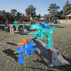 Jouets pistolets dinosaures - Lot de 2 blasters en mousse avec des motifs de <span class=keywords><strong>T</strong></span>-<span class=keywords><strong>Rex</strong></span> et de Tricératops, comprend 30 fléchettes pour des <span class=keywords><strong>jeux</strong></span> de tir amusants - Product Image 6