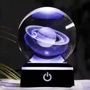 Honra de cristal Atacado Criativo Saturno Gravado A Laser Bola De Cristal Decoração Planetária Série Esferas De Vidro