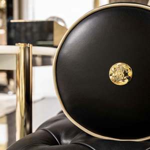 लक्जरी डिजाइन के बाद आधुनिक लो प्रोफाइल 2 सीटर 3 सीटर रहने वाले कमरे सोफे सिलेंडर मजबूत बटन टफ्टेड चमड़े के सोफे - Product Image 2