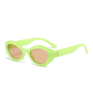 Gafas de Sol de Moda para Mujer, Diseño Vintage, Irregulares, con Protección UV400 - Product Image 4