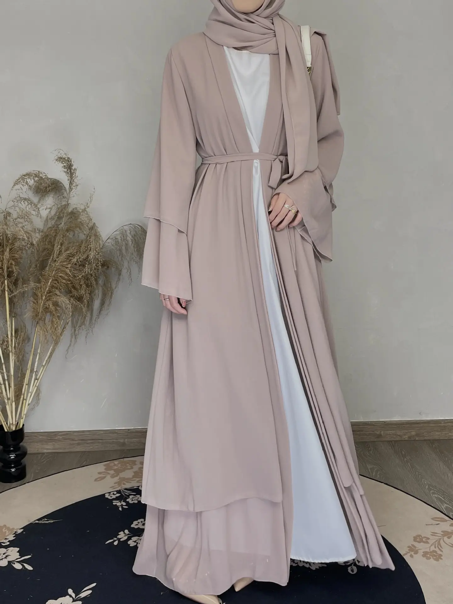 Vente en gros Turquie élégante EID femmes robe musulmane en mousseline de soie modeste robe musulmane assortie Hjiab Kimono ouvert Dubaï Abaya robe cardigan