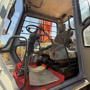 Excavatrice sur pneus Hitachi EX100WD d'occasion en excellent état, faible nombre d'heures, peinture d'origine, bien entretenue, fonctionnement stable, haute efficacité, prête à être expédiée - Product Image 6