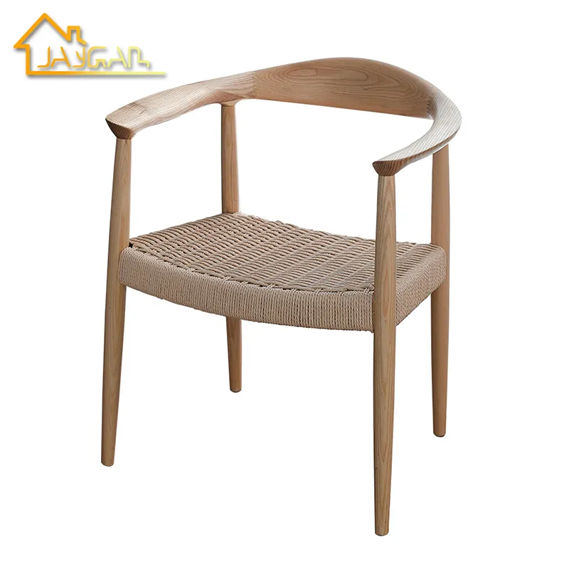 थोक कॉर्डरिक आर्मचेयर प्राकृतिक लकड़ी डाइनिंग कुर्सियां रेस्तरां के लिए हथियारों की आधुनिक लकड़ी की कुर्सियां