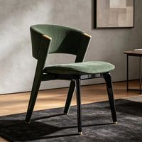 Chaise de salle à manger de restaurant moderne de luxe avec structure en acier inoxydable doré et coussin en cuir pour usage en banquet