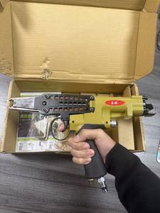 Kit Profesional de Pistola de Clavos de Acero para Clavadoras Neumáticas Industriales MEITE y <span class=keywords><strong>Freeman</strong></span> para Techos Altos - Product Image 4