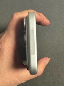 Teléfono Inteligente 17 Pro Silver 5G, Versión Estadounidense Desbloqueada, Pantalla OLED de 120 Hz y 6.9 Pulgadas, Resolución 4K, Cámara de 13 MP, Batería de Larga Duración, Soporte en Holandés, Android - Product Image 3