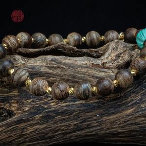 Pulsera de Oud Natural de Agarwood de 6mm con Cuarzo Rojo Mixto y Jadeíta de Vietnam - Product Image 5