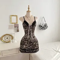 Robe moulante unie en dentelle pour femme, col en V profond, idéale pour le bureau ou les soirées, marron, marque privée
