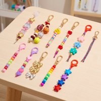 Kit de fabrication de porte-clés perlés DIY, breloques sportives pour le jour du match, perles acryliques en forme de lettres, ensemble de loisirs créatifs pour bracelets et lanières, pour filles et adultes