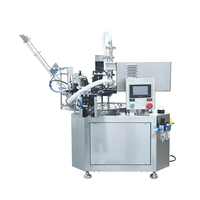 Machine d'emballage automatique à tête unique pour la pâte de tomate, la pâte à frire, le yaourt, avec fonction de pressage multiple et de capsulage