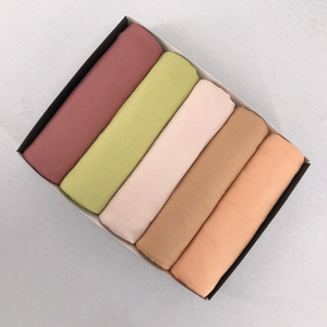 Pañuelo de satén rosa Ka Kapda color melocotón para mujer, pañuelo de plástico con agarre inferior para el cuello. - Product Image 6