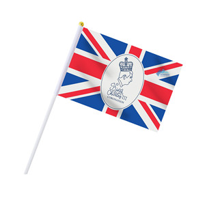 Drapeaux personnalisés du couronnement du roi Charles III avec vagues à la main Bannière Polyester UK Mini drapeau avec bâton à la main - Product Image 4