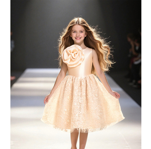 Vestido de encaje floral para niñas más pequeñas para ocasiones de banquete de alta gama. - Product Image 1