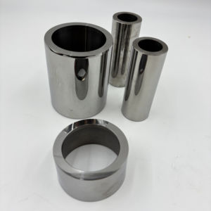 ปลอกและบูชแบบแข็งสำหรับอุตสาหกรรมน้ำมันและก๊าซชิ้นส่วนสึกหรอของทังสเตนคาร์ไบด์ซีเมนต์ที่ผ่านการเผา YG8การปรับแต่ง - Product Image 1